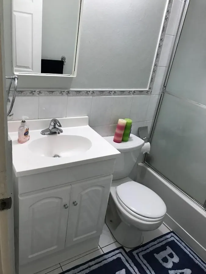 Sunshine Accommodation Camperdown Apartment