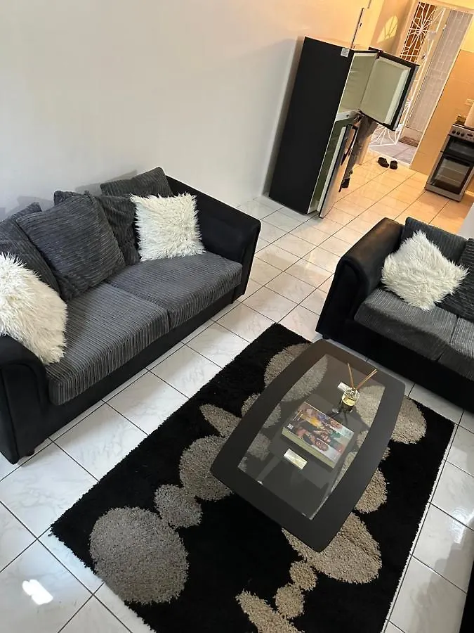 Sunshine Accommodation Camperdown Apartment